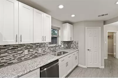 2825 Knollwood Drive, Plano, TX 75075 - Photo 13