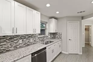 2825 Knollwood Dr, Plano, TX 75075 - Photo 13