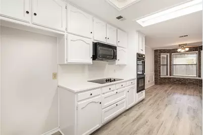 7401 Windcrest Court N, North Richland Hills, TX 76182 - Photo 13