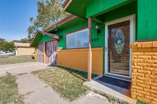 409 Roberts Cir, Arlington, TX 76010 - Photo 5