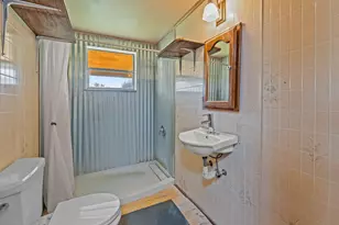 205 College St, Chico, TX 76431 - Photo 17
