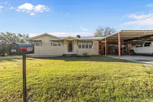 205 College St, Chico, TX 76431 - Photo 5