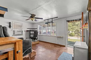 205 College St, Chico, TX 76431 - Photo 13