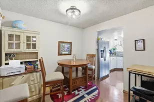 722 Creekwood Ct, Lewisville, TX 75067 - Photo 5