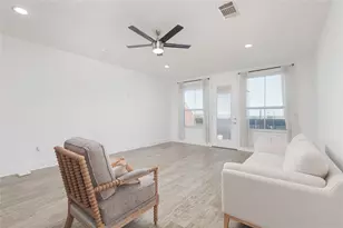 251 S Mill St, Lewisville, TX 75057 - Photo 5