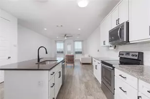 251 S Mill St, Lewisville, TX 75057 - Photo 7