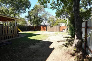 3611 Avenue H, Fort Worth, TX 76105 - Photo 23