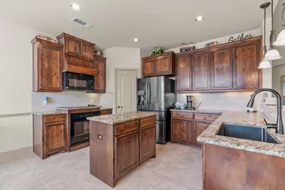 1667 Fraser Drive, Burleson, TX 76028 - Photo 11