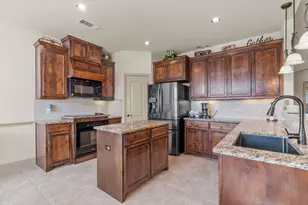 1667 Fraser Dr, Burleson, TX 76028 - Photo 11