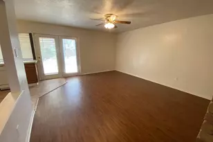 6808 Blackberry Dr, Arlington, TX 76016 - Photo 5