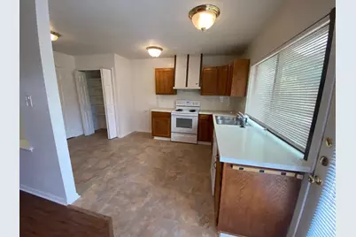 6808 Blackberry Drive, Arlington, TX 76016 - Photo 9