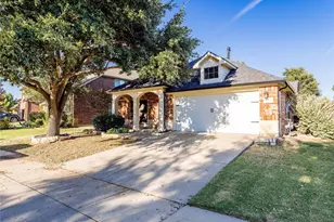 2005 Michelle Creek Dr, Little Elm, TX 75068 - Photo 1