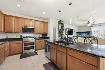 556 Griffith Drive, Saginaw, TX 76179 - Photo 5