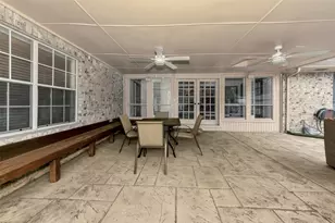 2425 Northgate Dr W, Irving, TX 75062 - Photo 29