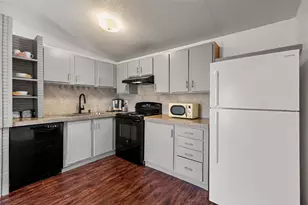 803 Evening Dr, Arlington, TX 76001 - Photo 3