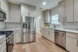 602 Brooks Ave, Dallas, TX 75208 - Photo 3