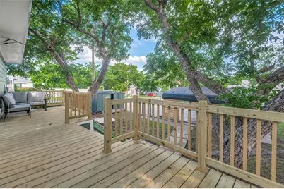 602 Brooks Avenue, Dallas, TX 75208 - Photo 17