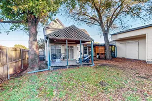 225 N 9th St, Garland, TX 75040 - Photo 29
