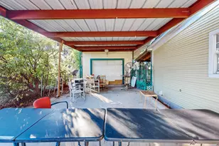 225 N 9th St, Garland, TX 75040 - Photo 31