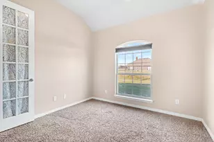 106 Cardiff Ln, Waxahachie, TX 75167 - Photo 17