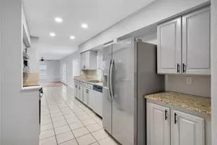 9227 Pinewood Dr, Dallas, TX 75243 - Photo 9