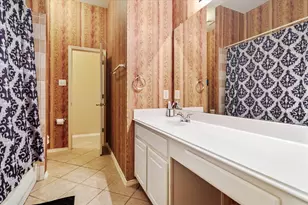 621 Candle Meadow Blvd, DeSoto, TX 75115 - Photo 19