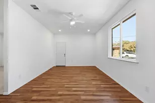 214 Pembrook St, Lake Dallas, TX 75065 - Photo 5