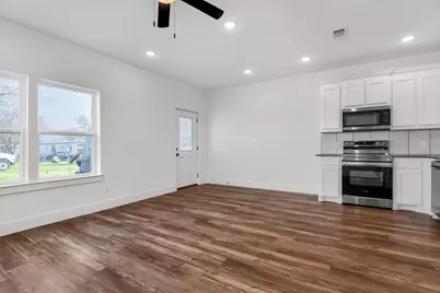 301 Anderson Street #B, Whitesboro, TX 76273 - Photo 5