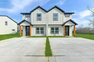 301 Anderson St, Whitesboro, TX 76273 - Photo 1