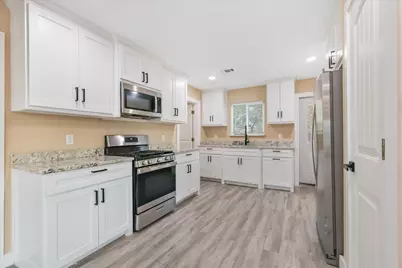 3236 Tom Ellen Street, Fort Worth, TX 76111 - Photo 5