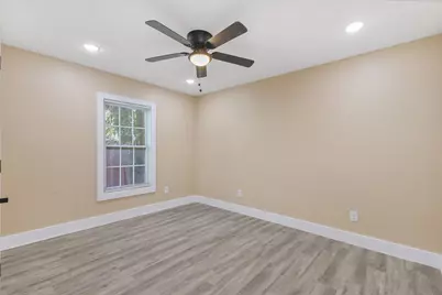 3236 Tom Ellen Street, Fort Worth, TX 76111 - Photo 11