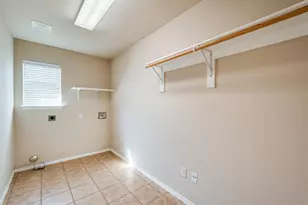 706 Lakeview Dr, Alvarado, TX 76009 - Photo 13