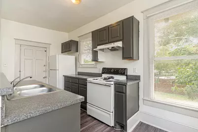 1230 Kings Highway #4, Dallas, TX 75208 - Photo 9