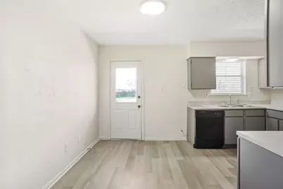 2537 Vickie Street, Mesquite, TX 75149 - Photo 7