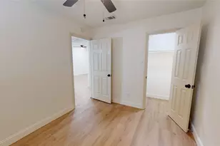 614 W Heard St, Cleburne, TX 76033 - Photo 9