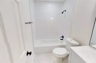 614 W Heard St, Cleburne, TX 76033 - Photo 5