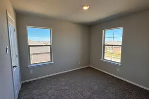 325 Wildrose Cir, Cleburne, TX 76033 - Photo 17