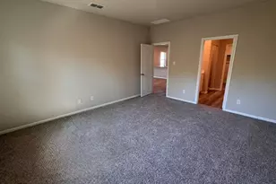 325 Wildrose Cir, Cleburne, TX 76033 - Photo 7