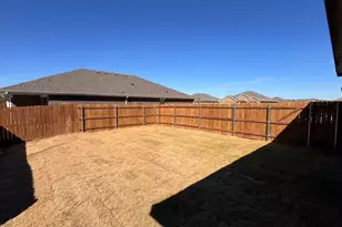 325 Wildrose Cir, Cleburne, TX 76033 - Photo 23