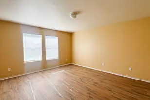 220 Cres Ridge Dr, Fort Worth, TX 76140 - Photo 11