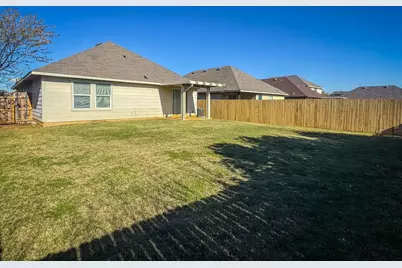 220 Crescent Ridge Drive, Fort Worth, TX 76140 - Photo 23