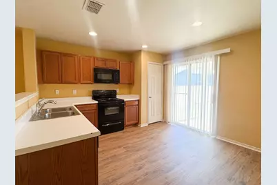 220 Crescent Ridge Drive, Fort Worth, TX 76140 - Photo 9