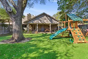 1709 Oakridge Dr, Pantego, TX 76013 - Photo 7