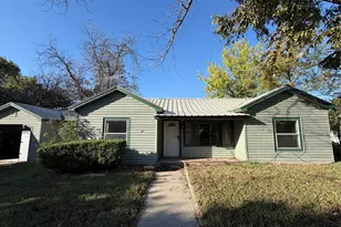 318 N Dale Ave, Stephenville, TX 76401 - Photo 1