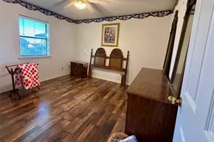 300 Denton Ct, Collinsville, TX 76233 - Photo 21