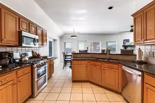 1408 Pierron Dr, Arlington, TX 76002 - Photo 11