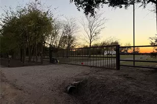 564 Co Rd 3201, Campbell, TX 75422 - Photo 1