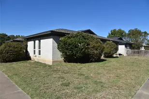 1001 Roky Ct, Fort Worth, TX 76114 - Photo 3