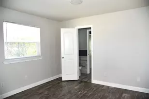 1001 Roky Ct, Fort Worth, TX 76114 - Photo 15