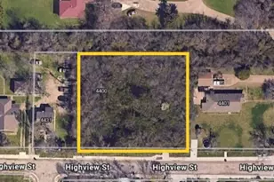 4400 Highview St, Cockrell Hill, TX 75211 - Photo 1